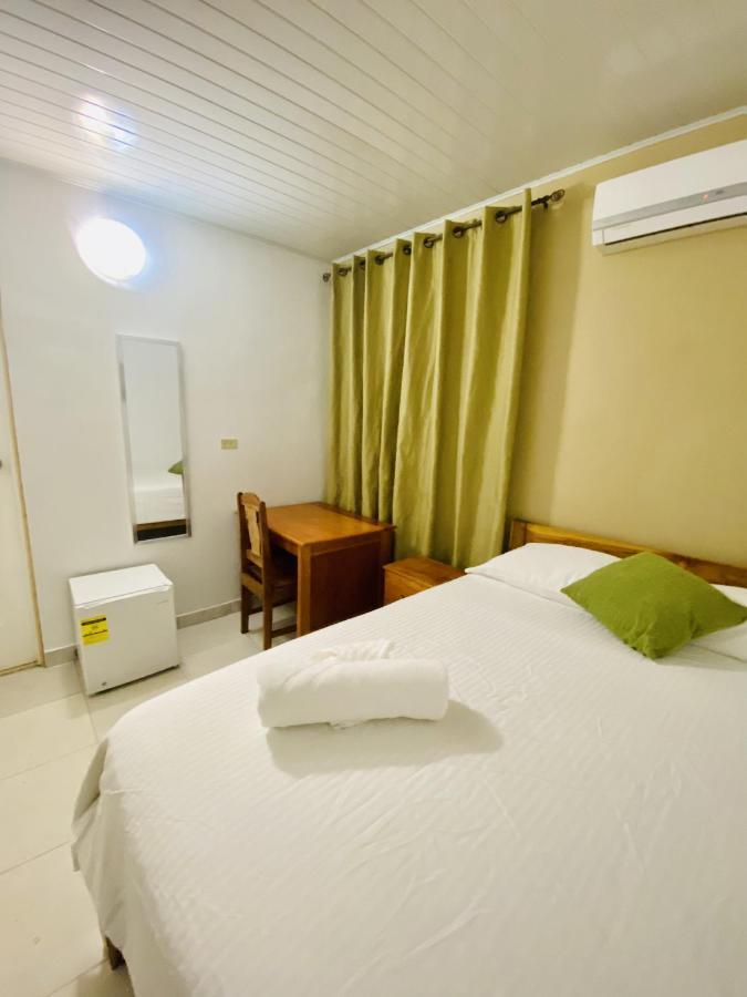 Hotel Ana Mary Santiago Buitenkant foto