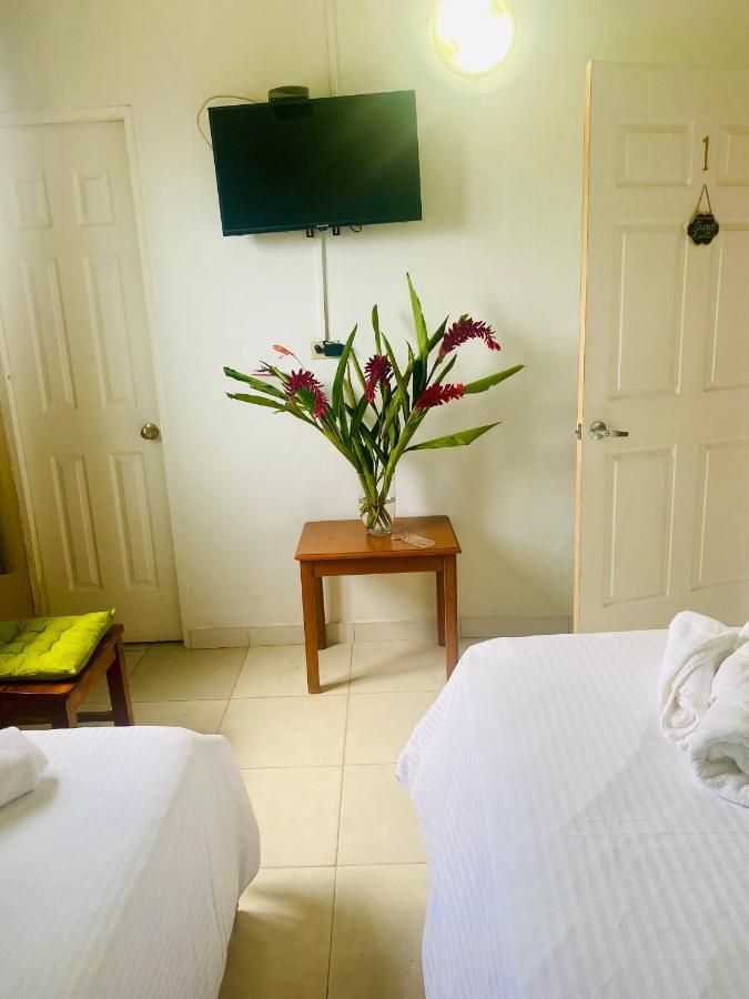 Hotel Ana Mary Santiago Buitenkant foto
